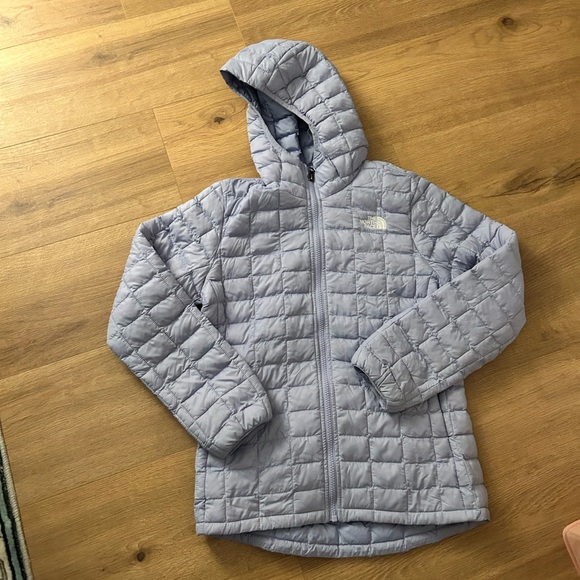 The North Face Thermoball Hooded Jacket 14/16 - Picture 4 of 14